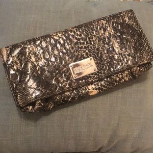Kenneth Cole Reaction Clutch Wallet